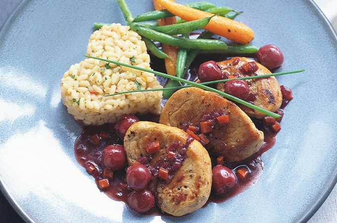 Pork Medallions with Cherry and Spice Sauce
