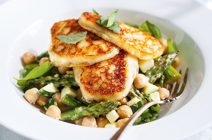Asparagus and Chickpea Salad with Grilled Halloumi Cheese