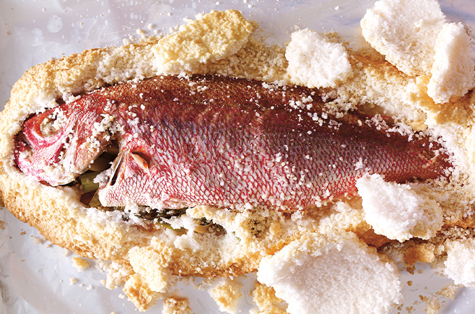 Poisson en croûte de sel