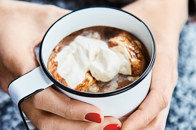 Chocolat chaud crème fouettée à l’abricot