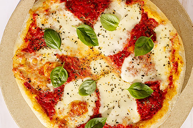 Pizzas margherita à croûte mince