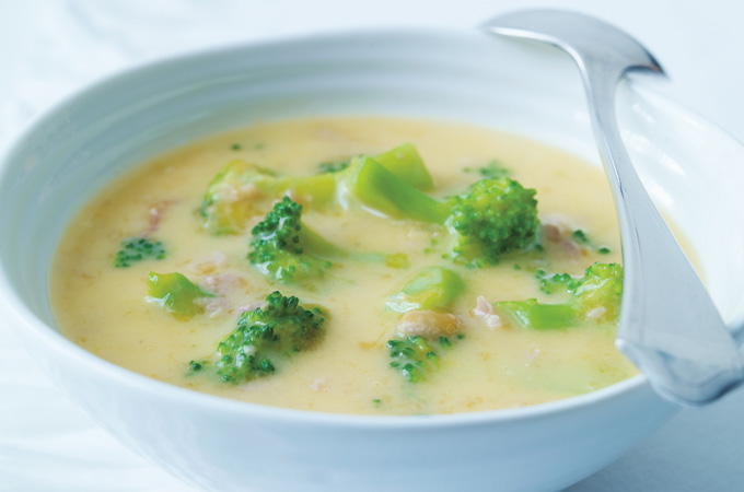 Soupe au cheddar et au brocoli