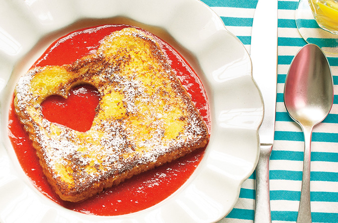French Toast with Strawberry Sauce