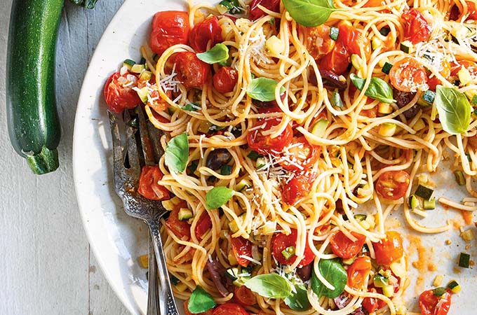 Spaghettis aux tomates cerises et aux courgettes